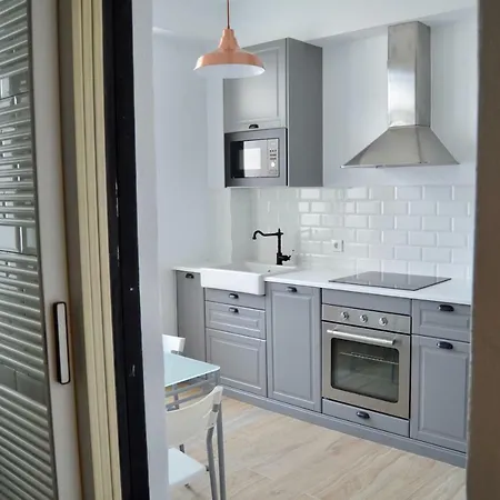 Apartamento Completamente Equipado En Ferrol. * Ferrol
